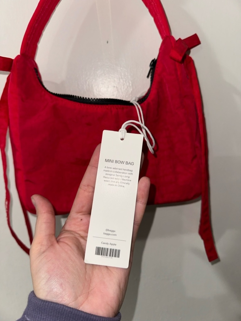 NWT SANDY LIANG X BAGGU BOW SHOULDER BAG IN CANDY APPLE RED - Picture 3 of 5